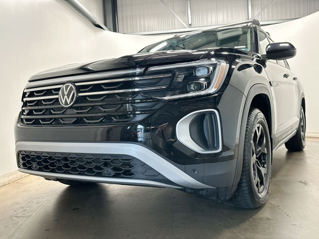2024 Volkswagen Atlas 2.0T Peak Edition SE w/Technology Black at Subaru and VW of Moon Township