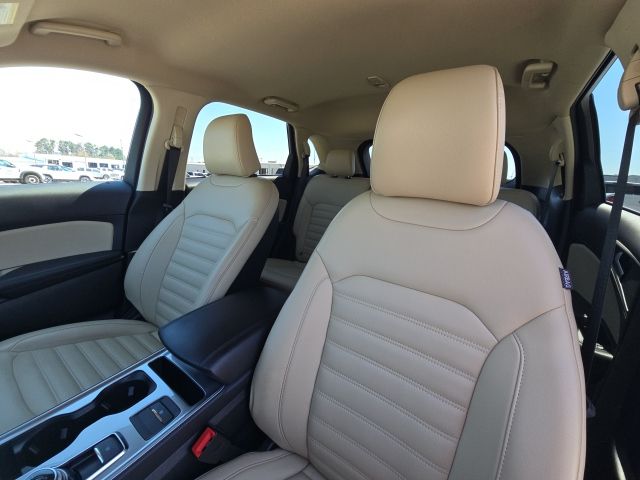 2024 Ford Edge SEL:B02210