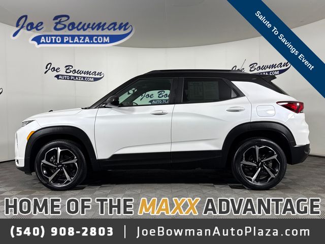 White (Iridescent Pearl Tricoat) 2023 Chevrolet Trailblazer RS AWD SUV / Crossover Four-Wheel Drive 9-Speed Automatic