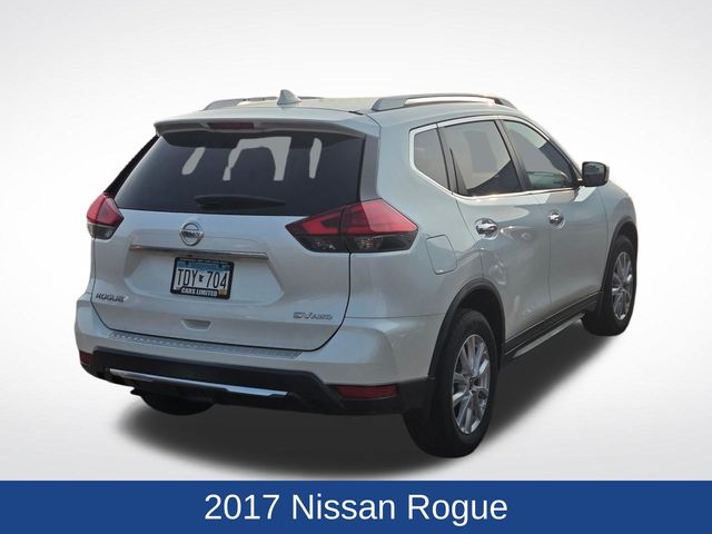 Used 2017 Nissan Rogue SV with VIN KNMAT2MV8HP520690 for sale in Marshall, Minnesota