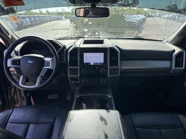 2020 Ford F-350SD Lariat photo