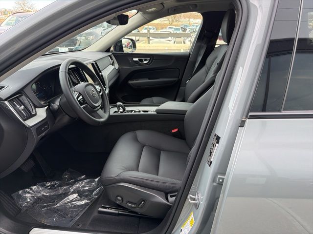 New 2025 Gray Volvo T8 Plus image 12