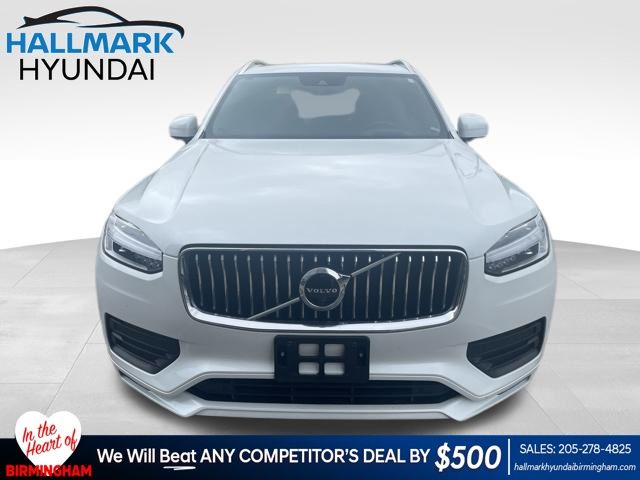 Crystal White 2022 Volvo XC90 T6 Momentum 7-Passenger AWD SUV / Crossover All-Wheel Drive Automatic