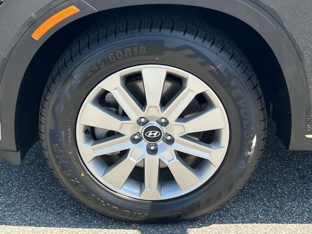 Used 2025 White Hyundai SEL image 44