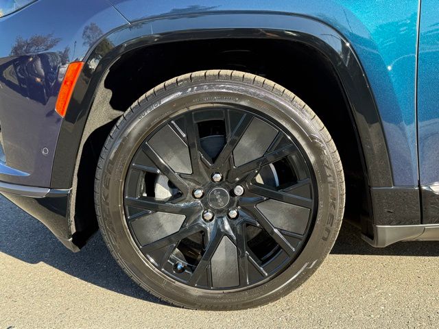 2025 Jeep Wagoneer S