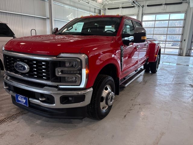 2024 Ford F-350 Super Duty Lariat Crew Cab LB DRW 4WD