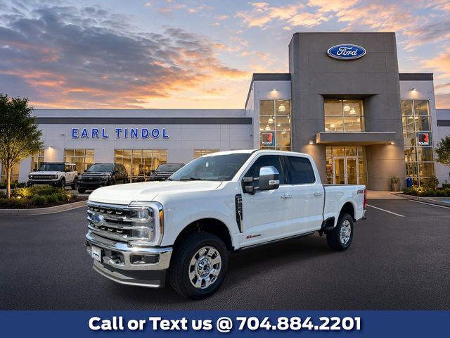 Star White Metallic Tri-Coat 2026 Ford F-250 Super Duty Pickup Truck Four-Wheel Drive Automatic