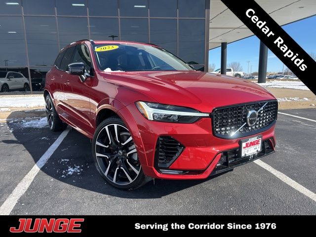 2023 Volvo XC60 Recharge T8 Ultimate Dark Theme eAWD