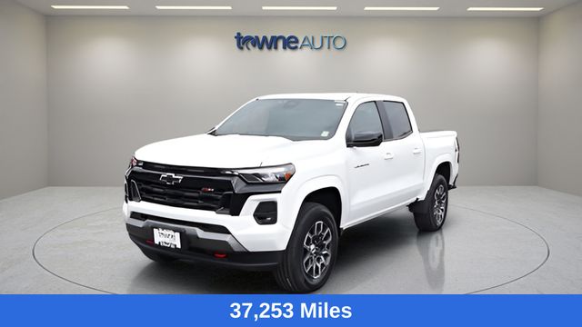 Summit White 2023 Chevrolet Colorado Z71 Crew Cab 4WD Pickup Truck Four-Wheel Drive 8-Speed Automatic