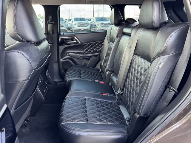 2022 Mitsubishi Outlander SEL Brown at North Houston Mitsubishi