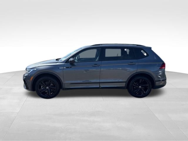 2024 Volkswagen Tiguan 2.0T SE R-Line Black photo