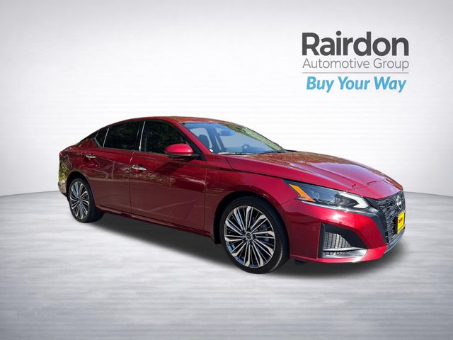 Red 2023 Nissan Altima Sedan All-Wheel Drive Continuously Variable Transmission