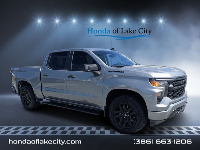 Sterling Gray Metallic 2024 Chevrolet Silverado 1500 Custom Crew Cab 4WD Pickup Truck Four-Wheel Drive 8-Speed Automatic