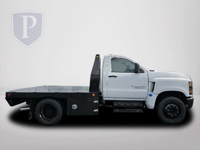 2023 Chevrolet Silverado 5500HD Work Truck 10