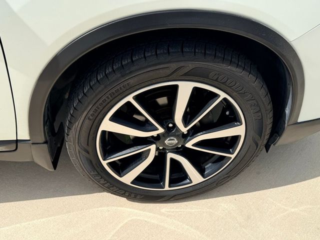 Thumbnail: 2017 Nissan Rogue - 15