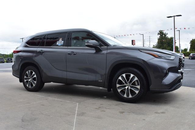 Used 2022 Toyota Highlander Hybrid SUV