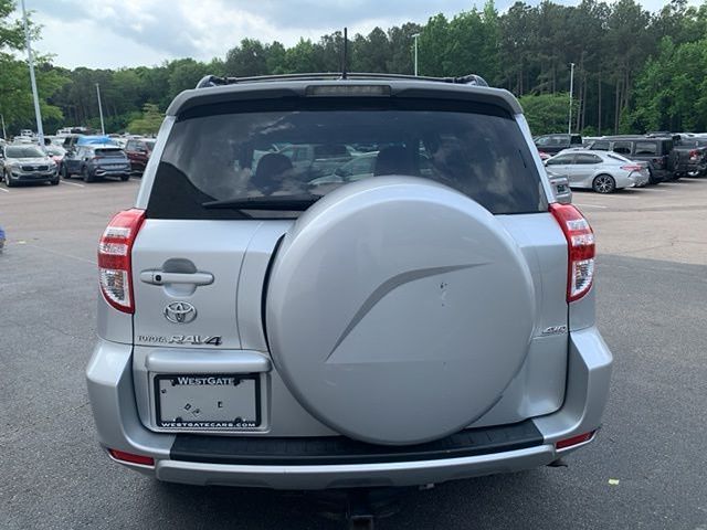 2010 Toyota RAV4 Limited photo