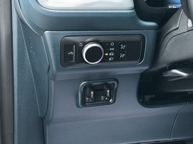 New 2025 Beige Ford XLT image 7