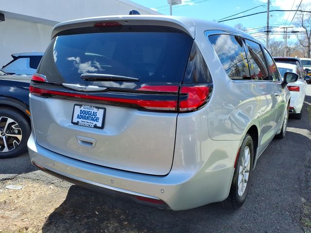 2023 Chrysler Pacifica - Image 7