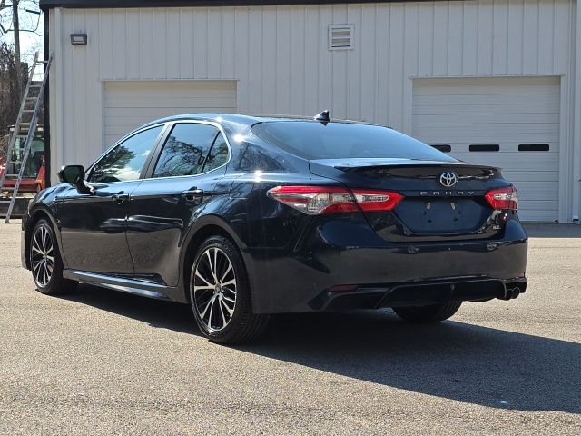 2019 Toyota Camry L:B02043A