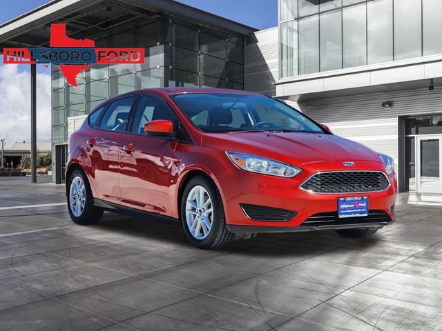 2018 Chili Pepper Red Ford Focus SE FWD Hatchback