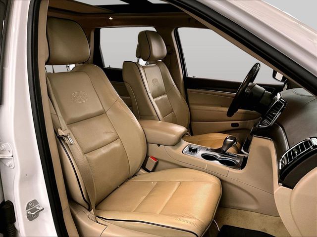 2020 Jeep Grand Cherokee Overland White at Auto Express Mitsubishi