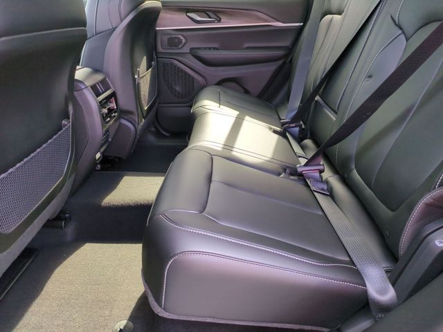 new 2026 Jeep Grand Cherokee car, priced at $43,550