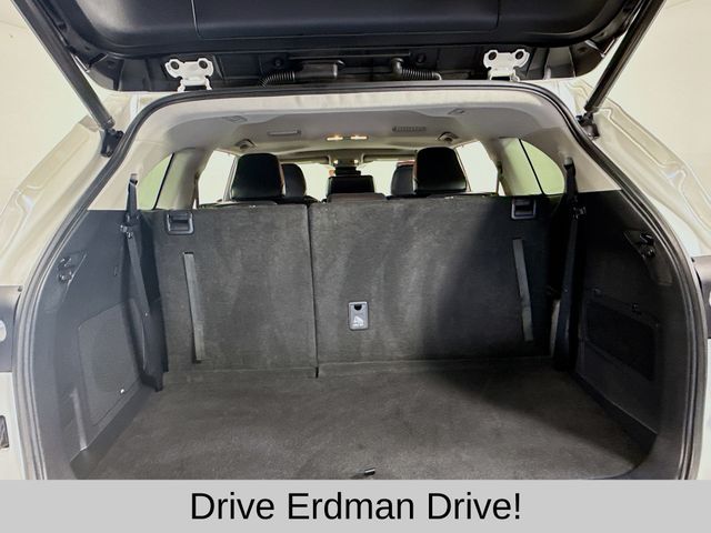 Used 2021 Toyota Highlander SUV