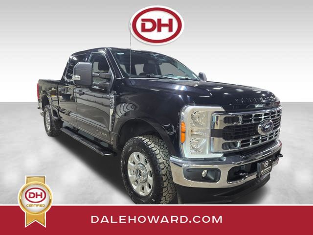 Black Metallic 2023 Ford F-250 Super Duty XLT Crew Cab 4WD Pickup Truck Four-Wheel Drive Automatic