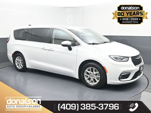 used 2023 Chrysler Pacifica car, priced at $24,653