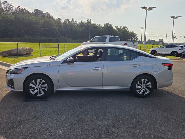 Used 2025 Nissan Altima Sedan