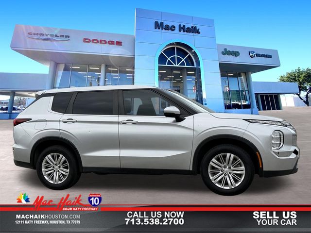 Alloy Silver Metallic/Black Roof 2023 Mitsubishi Outlander ES FWD SUV / Crossover Front-Wheel Drive Continuously Variable Transmission