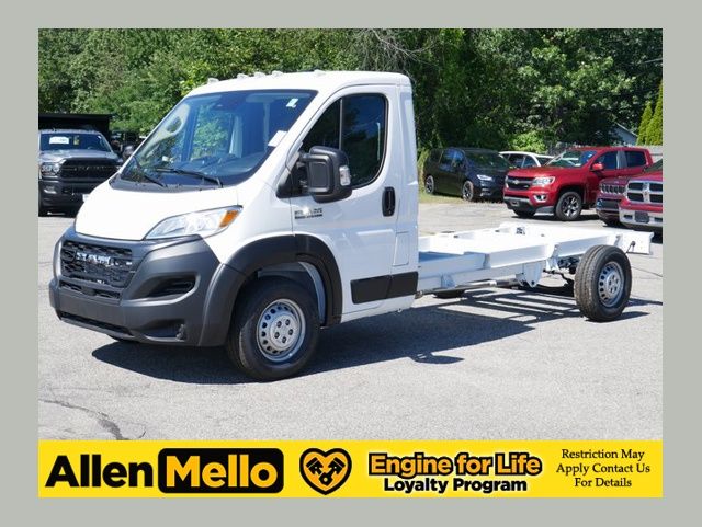 Bright White Clearcoat 2024 RAM ProMaster Chassis 3500 Tradesman 159 with Passenger Seat FWD Van Front-Wheel Drive 9-Speed Automatic