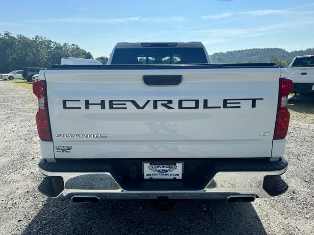 Used 2023 White Chevrolet LT image 5