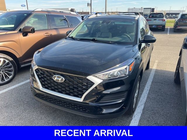 Black Noir Pearl 2021 Hyundai Tucson Value FWD SUV / Crossover Front-Wheel Drive 6-Speed Automatic