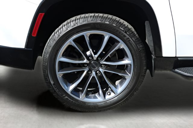 Used Car 2024 Jeep Wagoneer L  Series Ii For Sale Under $50,000 In Austin, Texas