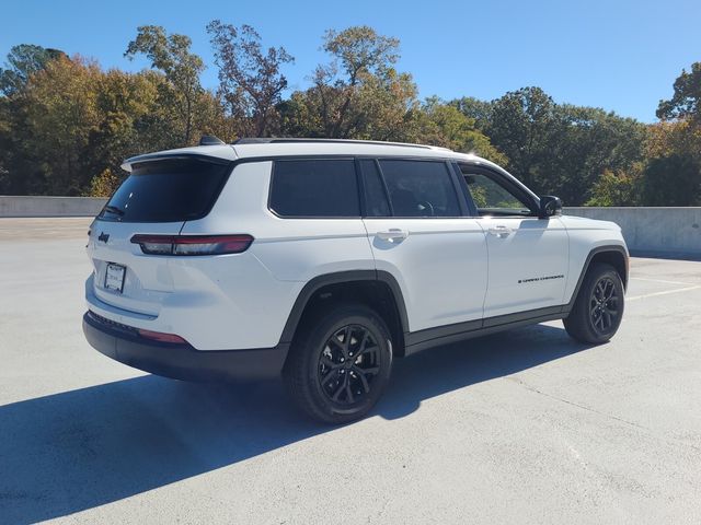 New 2025 White Jeep Altitude X image 3