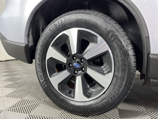 2017 Ice Silver Metallic Subaru Forester 2.5i Premium AWD SUV