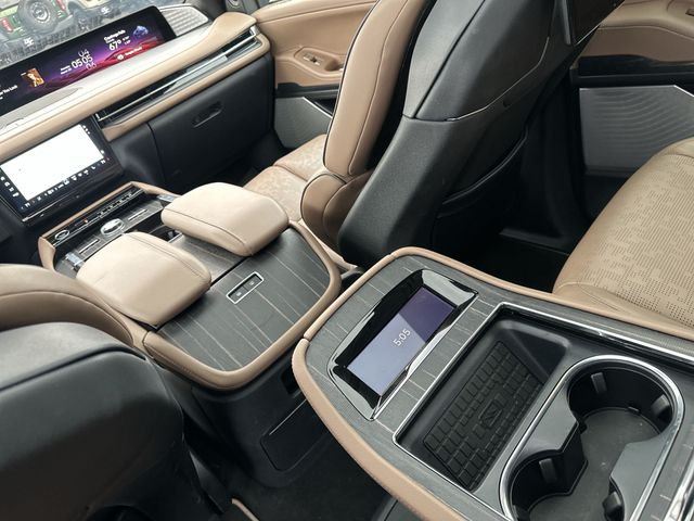 Certified Used 2025 Black Lincoln Black Label image 25