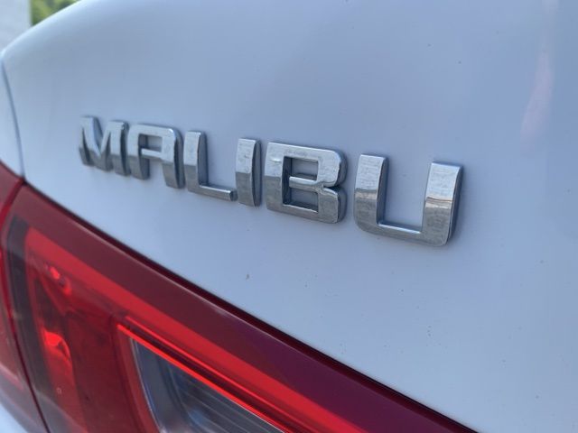 2023 Chevrolet Malibu LT photo