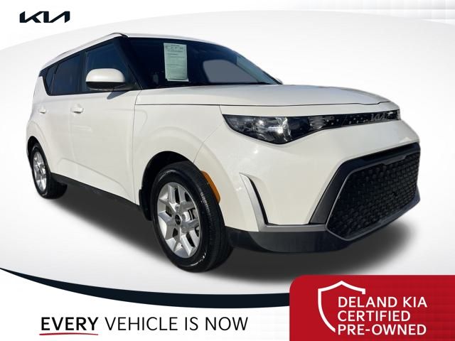 2024 Kia Soul LX's photo