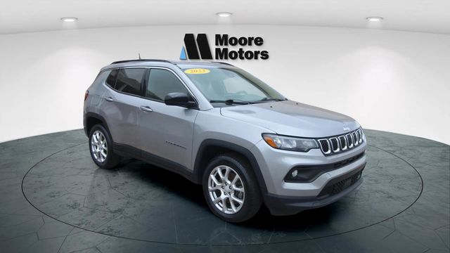 2023 Jeep Compass Latitude Lux 4WD