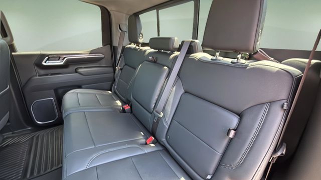 Used 2025 Black Chevrolet LTZ image 22