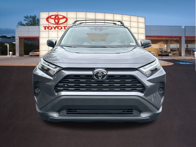 2024 Toyota RAV4 XLE 24