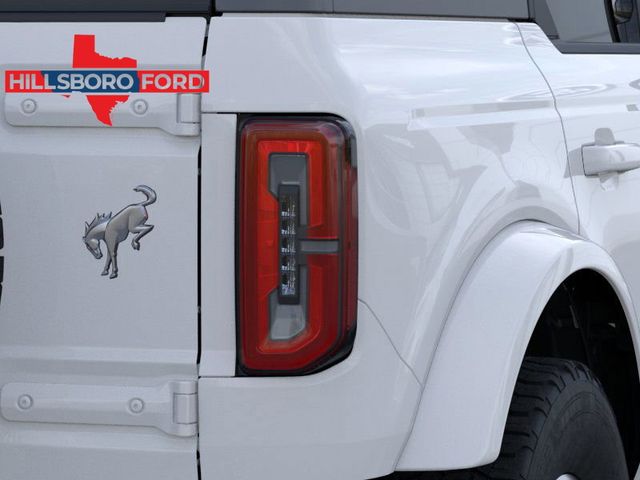 2024 Ford Bronco Outer Banks 23