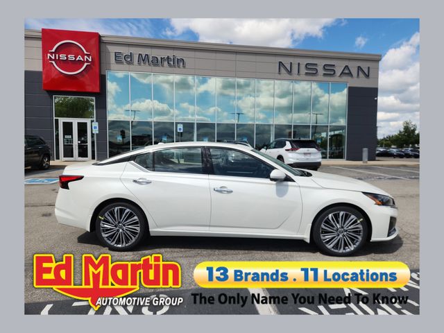 Pearl White 2025 Nissan Altima 2.5 SL FWD Sedan Front-Wheel Drive Continuously Variable Transmission