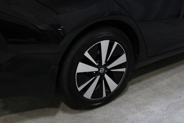 Used 2019 Black Nissan 2.5 SL image 25