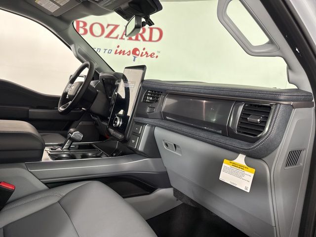 2025 Space White Metallic Ford F-150 Lightning Flash AWD Truck