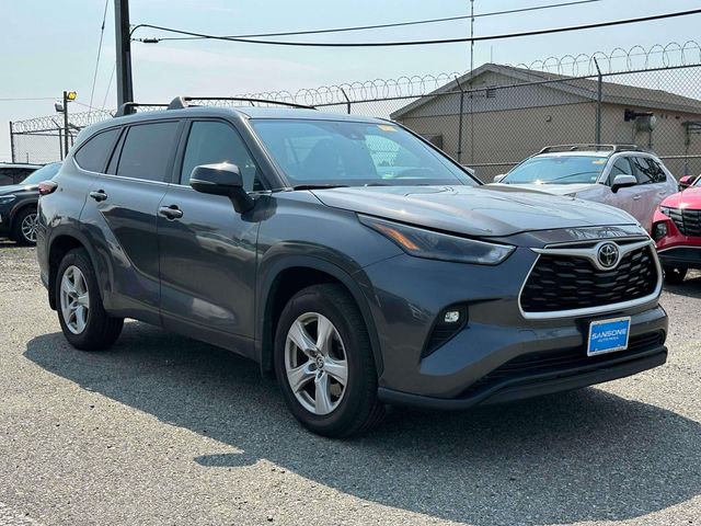 Magnetic Gray Metallic 2024 Toyota Highlander SUV / Crossover All-Wheel Drive 8-Speed Automatic