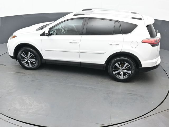 2018 Toyota RAV4 XLE 39